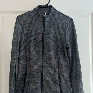 Lululemon VGUC size 8 define jacket